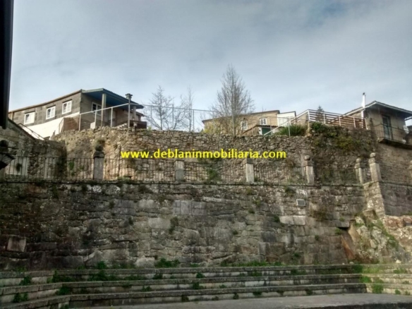 SE ALQUILA LOCAL DE 345M2 CON AMPLIA TERRAZA EN CASCO VIEJO DE TUI