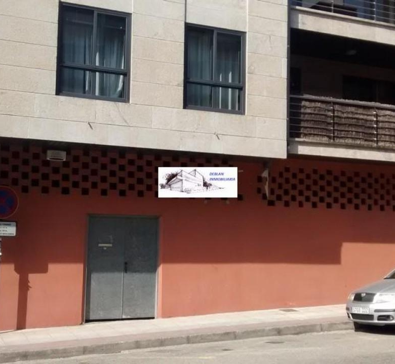 SE ALQUILA / VENDE LOCAL COMERCIAL EN TOMIÑO