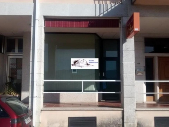 SE ALQUILA LOCAL COMERCIAL EN GOIAN SIN TRASPASO