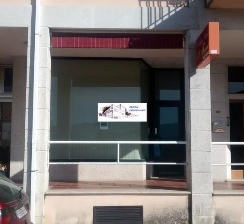 SE ALQUILA LOCAL COMERCIAL EN GOIAN SIN TRASPASO
