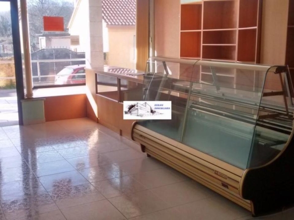 SE ALQUILA LOCAL COMERCIAL EN GOIAN SIN TRASPASO