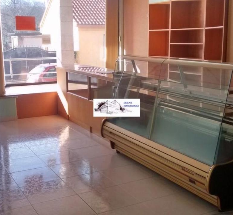 SE ALQUILA LOCAL COMERCIAL EN GOIAN SIN TRASPASO