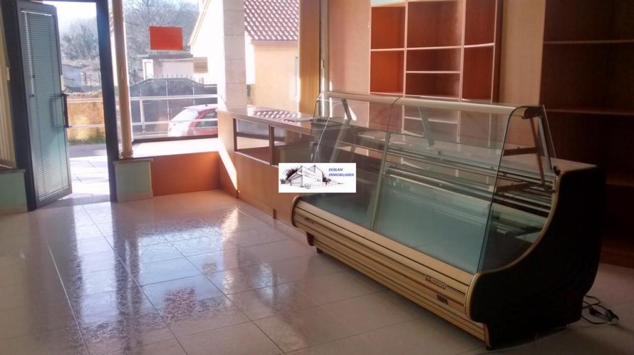 165355560700021438_16529555326 SE ALQUILA LOCAL COMERCIAL EN GOIAN SIN TRASPASO