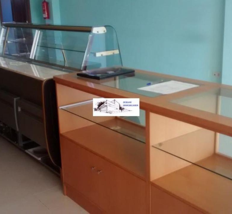 SE ALQUILA LOCAL COMERCIAL EN GOIAN SIN TRASPASO