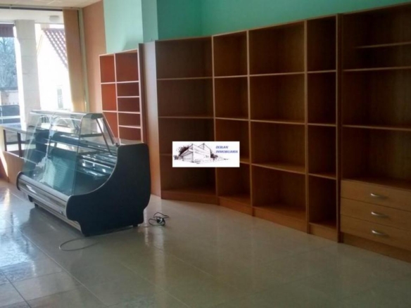 SE ALQUILA LOCAL COMERCIAL EN GOIAN SIN TRASPASO