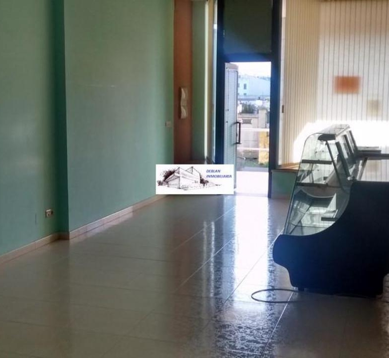 SE ALQUILA LOCAL COMERCIAL EN GOIAN SIN TRASPASO