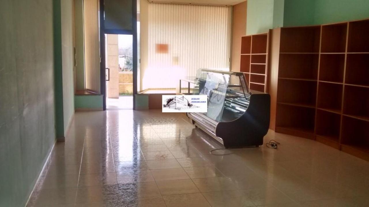 165355561900021438_16529555384 SE ALQUILA LOCAL COMERCIAL EN GOIAN SIN TRASPASO
