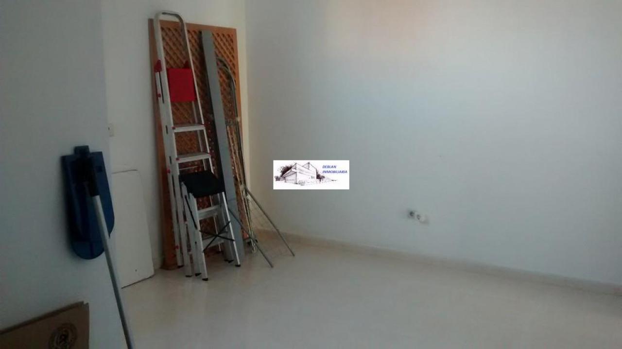 165355562000021438_16529555389 SE ALQUILA LOCAL COMERCIAL EN GOIAN SIN TRASPASO