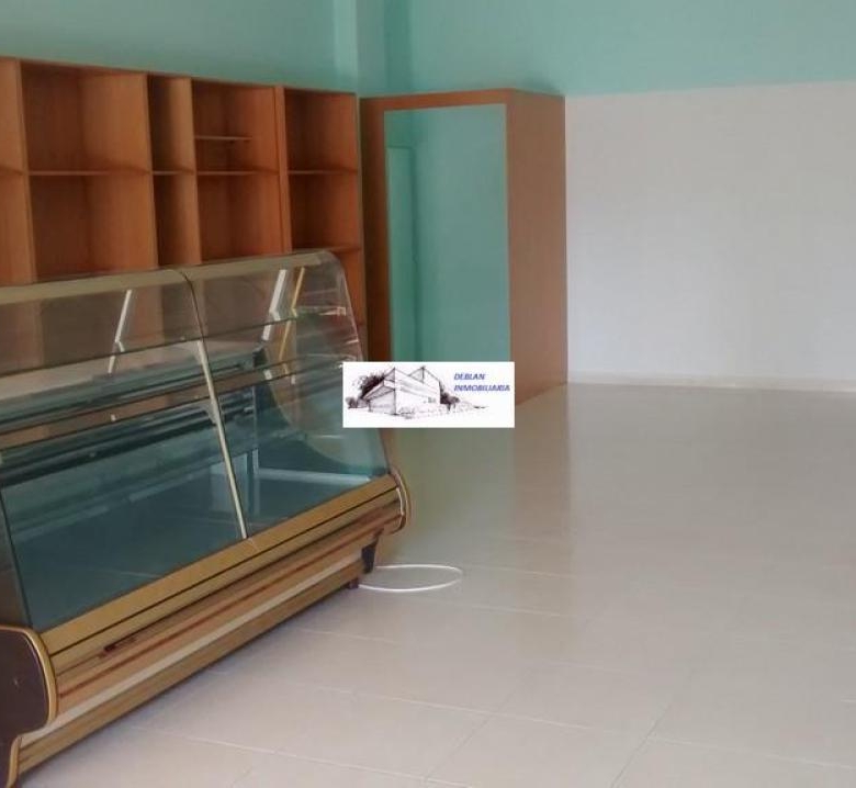 SE ALQUILA LOCAL COMERCIAL EN GOIAN SIN TRASPASO