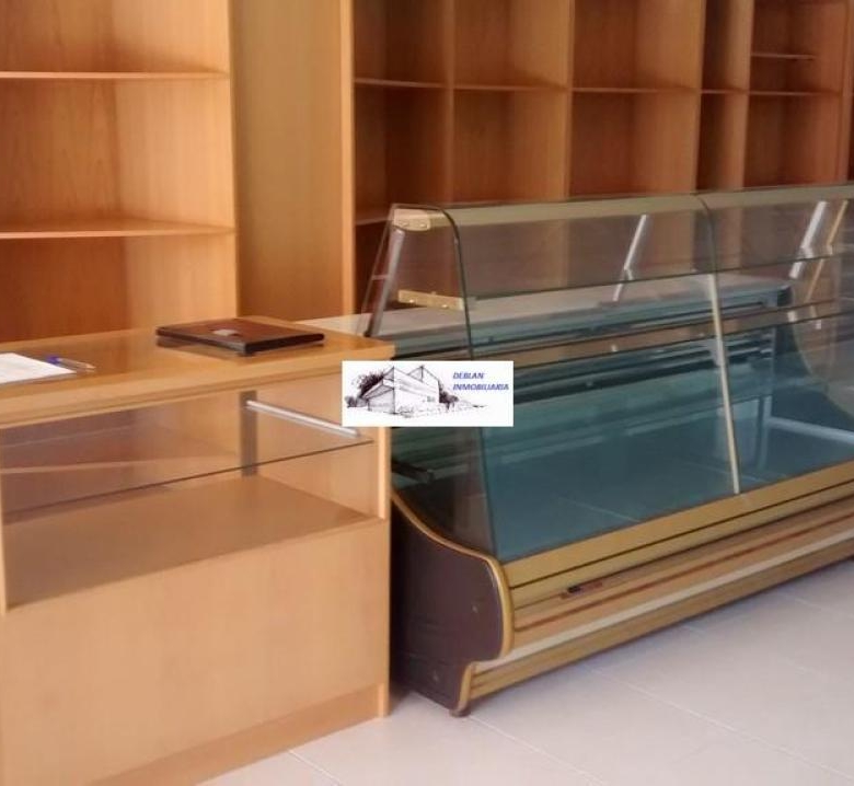 SE ALQUILA LOCAL COMERCIAL EN GOIAN SIN TRASPASO