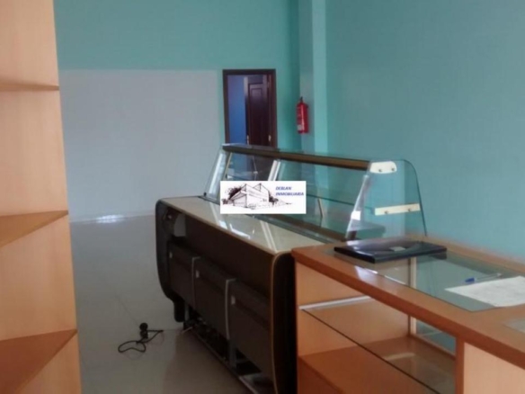 SE ALQUILA LOCAL COMERCIAL EN GOIAN SIN TRASPASO