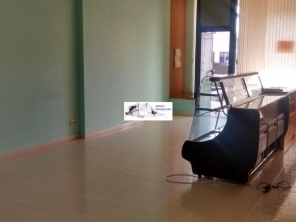 SE ALQUILA LOCAL COMERCIAL EN GOIAN SIN TRASPASO