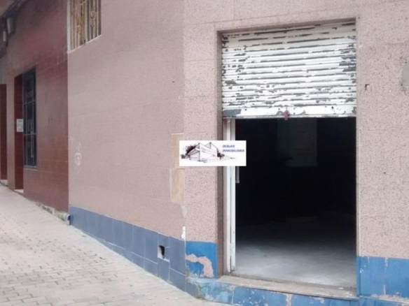 SE ALQUILA LOCAL COMERCIAL CENTRICO EN CANGAS