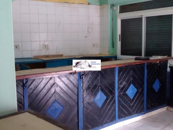 SE ALQUILA LOCAL COMERCIAL CENTRICO EN CANGAS