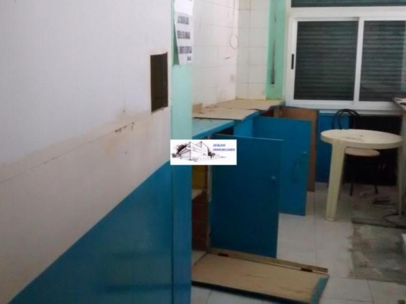 SE ALQUILA LOCAL COMERCIAL CENTRICO EN CANGAS