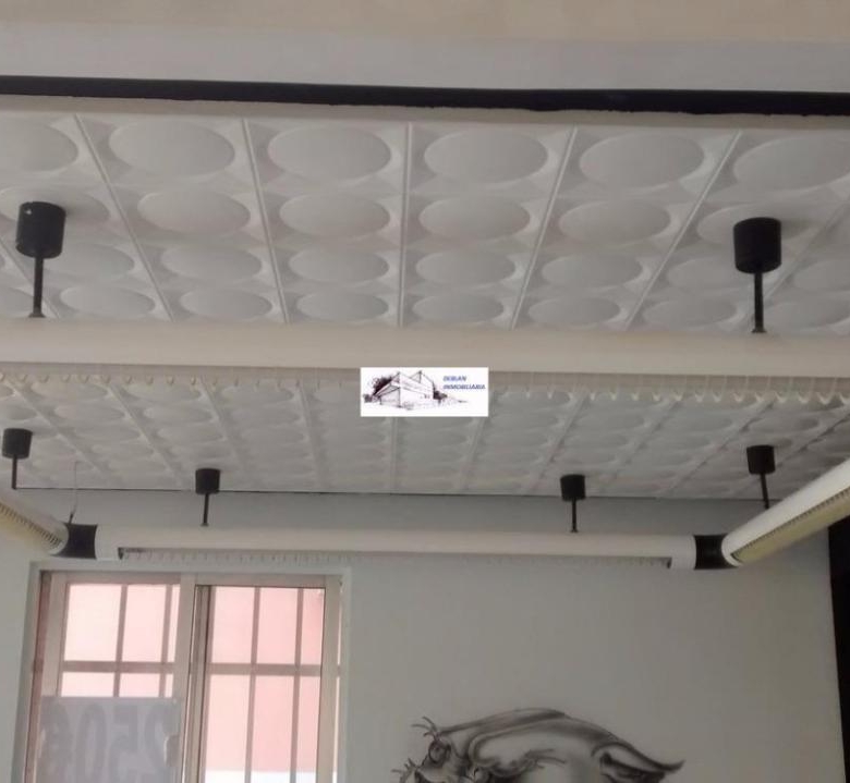 SE ALQUILA LOCAL COMERCIAL CON ZONA EXTERIOR A PIE DE CALLE EN CANGAS