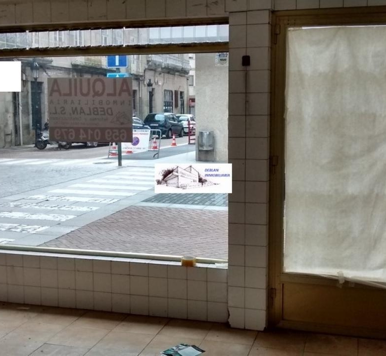 SE ALQUILA LOCAL COMERCIAL CENTRICO EN TUI
