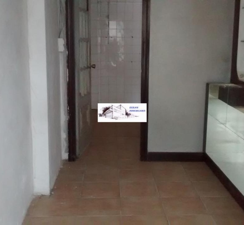 SE ALQUILA LOCAL COMERCIAL CENTRICO EN TUI