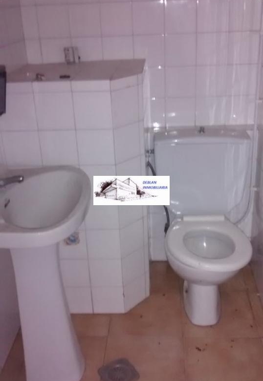 SE ALQUILA LOCAL COMERCIAL CENTRICO EN TUI
