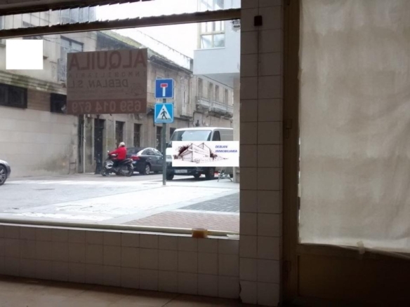 SE ALQUILA LOCAL COMERCIAL CENTRICO EN TUI