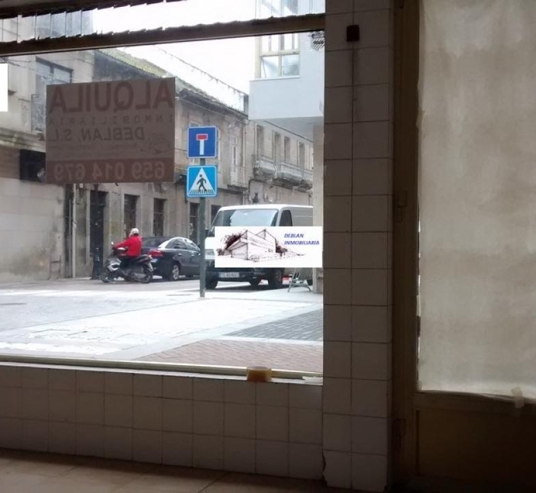 SE ALQUILA LOCAL COMERCIAL CENTRICO EN TUI