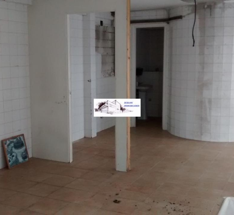 SE ALQUILA LOCAL COMERCIAL CENTRICO EN TUI