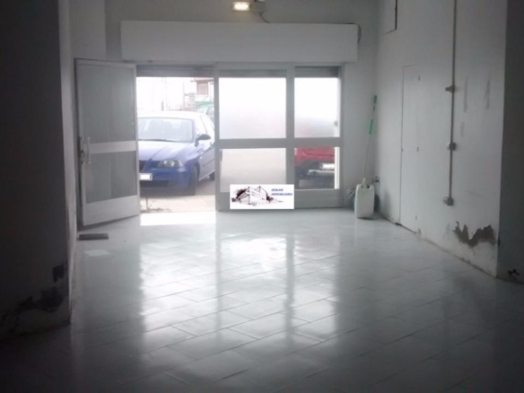 SE ALQUILA LOCAL COMERCIAL EN CANGAS