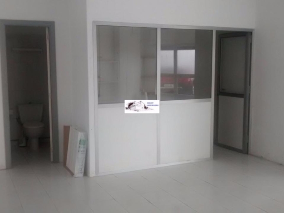 SE ALQUILA LOCAL COMERCIAL EN CANGAS