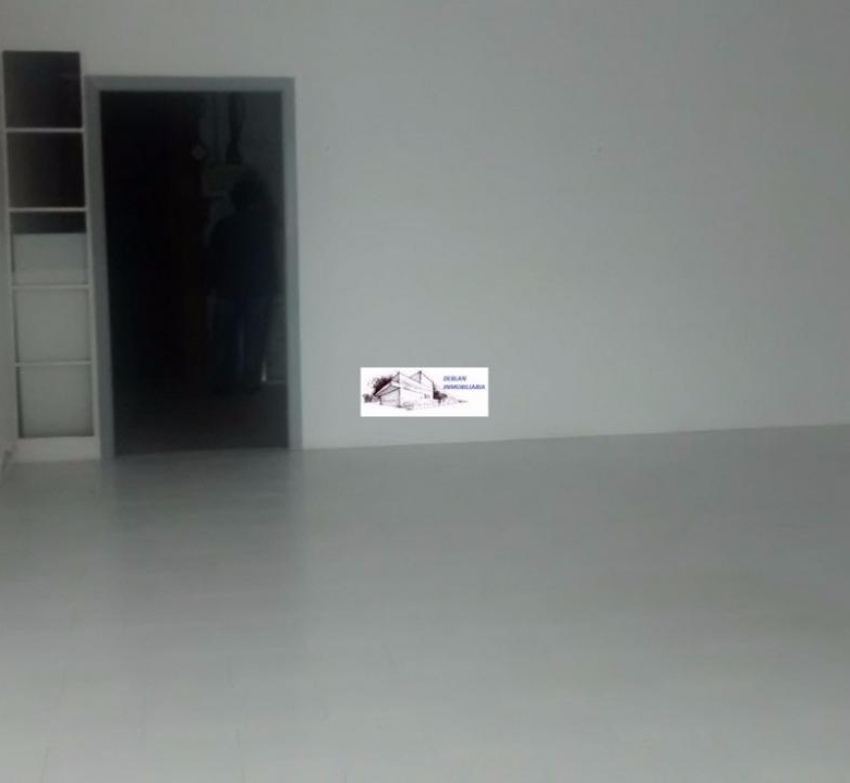 SE ALQUILA LOCAL COMERCIAL EN CANGAS