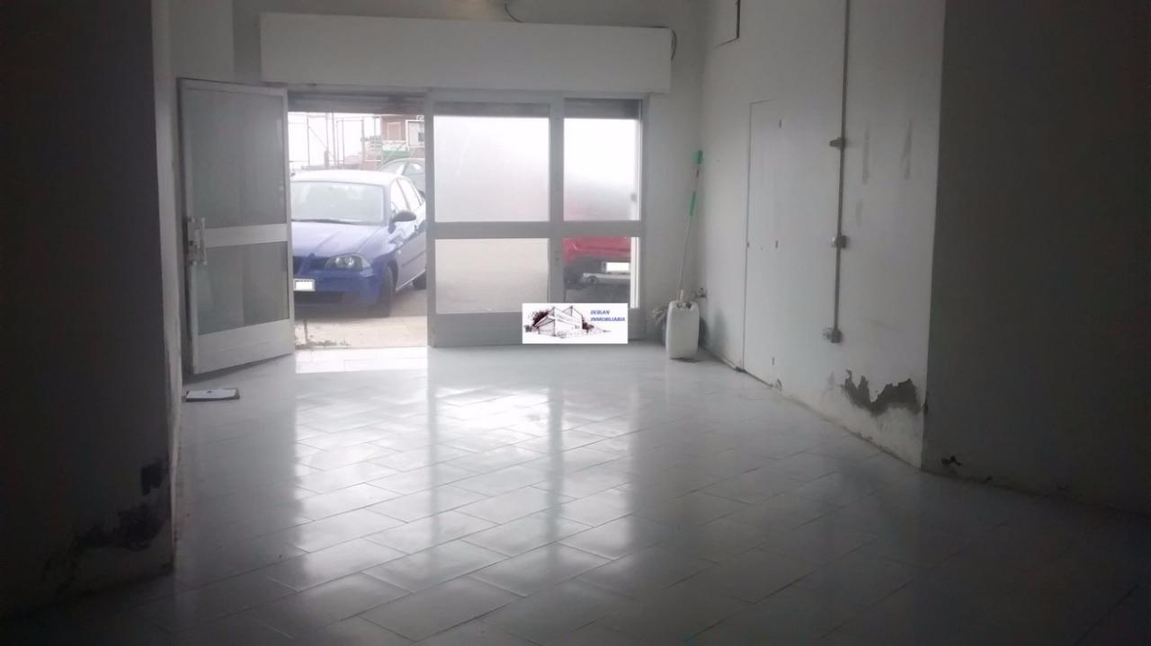 165355586200021458_16529487307 SE ALQUILA LOCAL COMERCIAL EN CANGAS