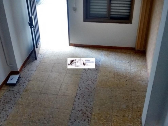 SE ALQUILA LOCAL COMERCIAL/OFICINAS EN CANGAS
