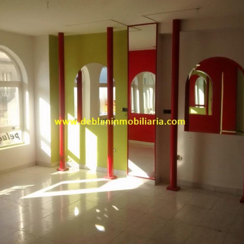 SE ALQUILA LOCAL CENTRICO Y EXTERIOR EN CANGAS