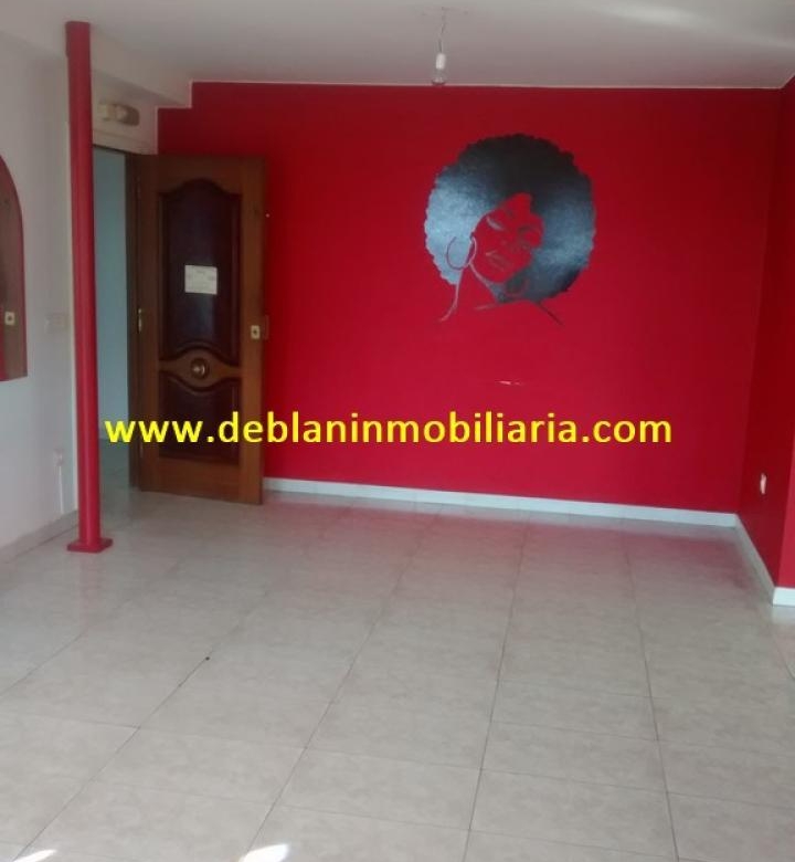 SE ALQUILA LOCAL CENTRICO Y EXTERIOR EN CANGAS