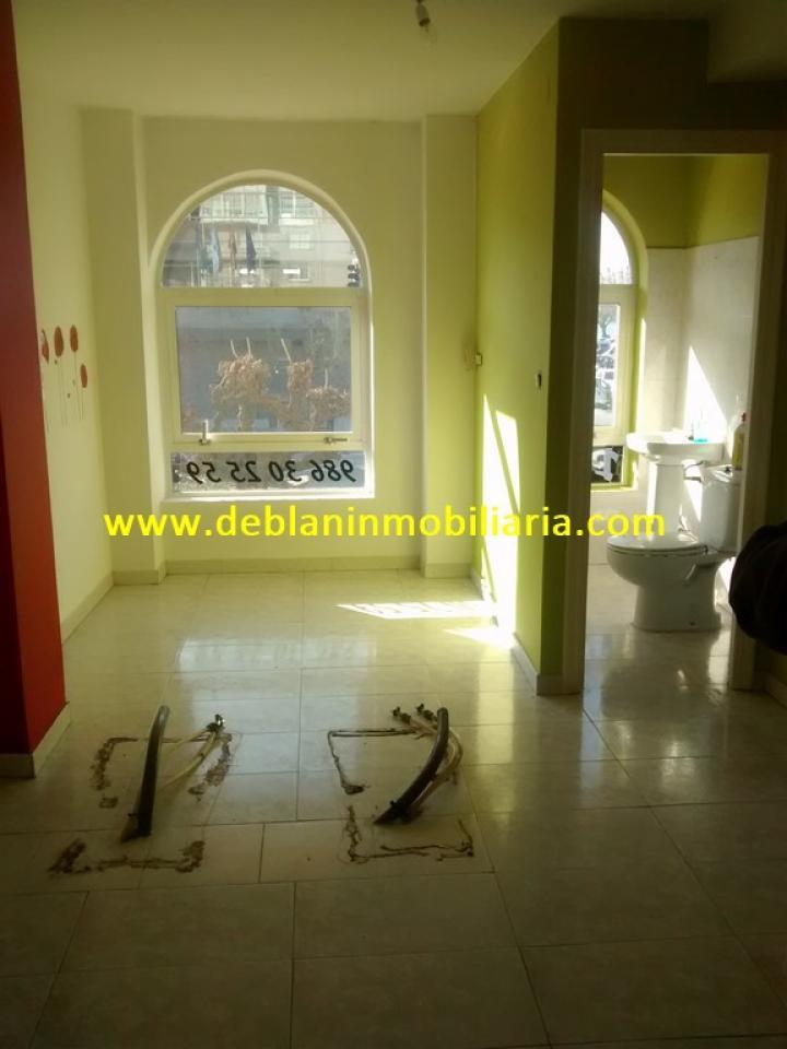 165355593900021465_16529499938 SE ALQUILA LOCAL CENTRICO Y EXTERIOR EN CANGAS