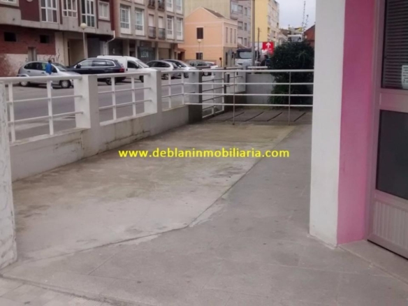 SE ALQUILA LOCAL COMERCIAL EN CANGAS