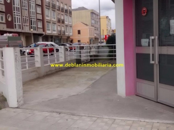 SE ALQUILA LOCAL COMERCIAL EN CANGAS