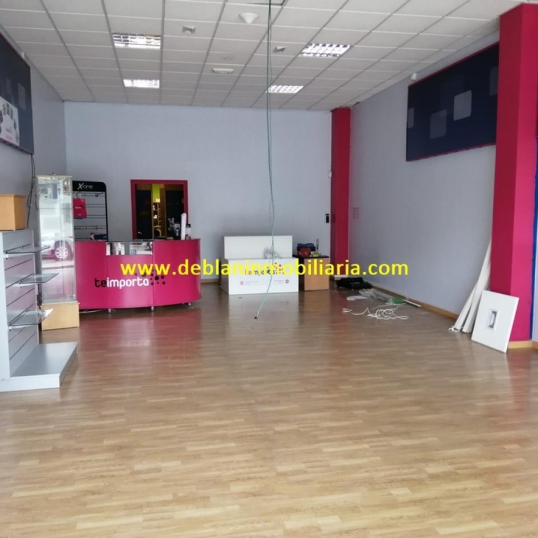 SE ALQUILA AMPLIO LOCAL COMERCIAL EN TUI