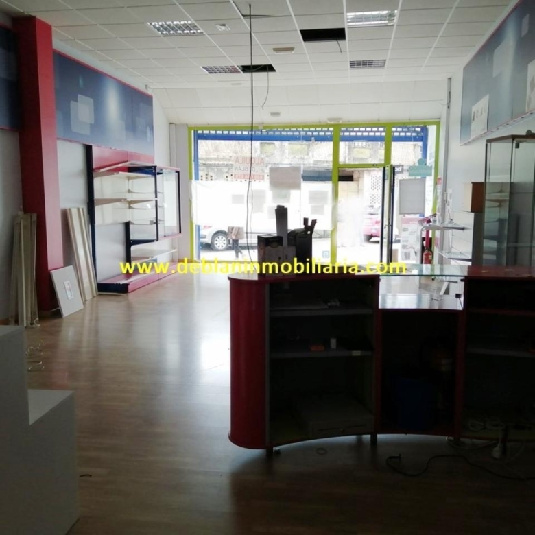 SE ALQUILA AMPLIO LOCAL COMERCIAL EN TUI