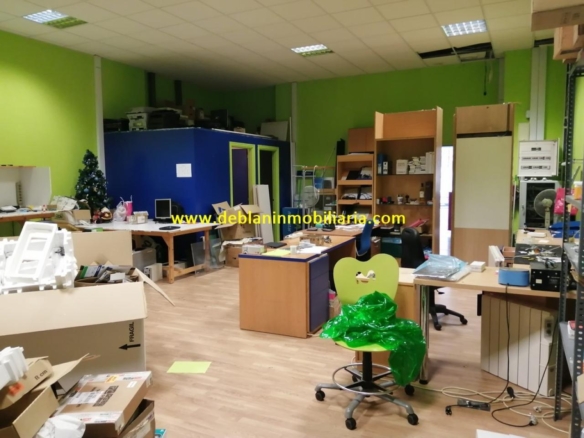 SE ALQUILA AMPLIO LOCAL COMERCIAL EN TUI