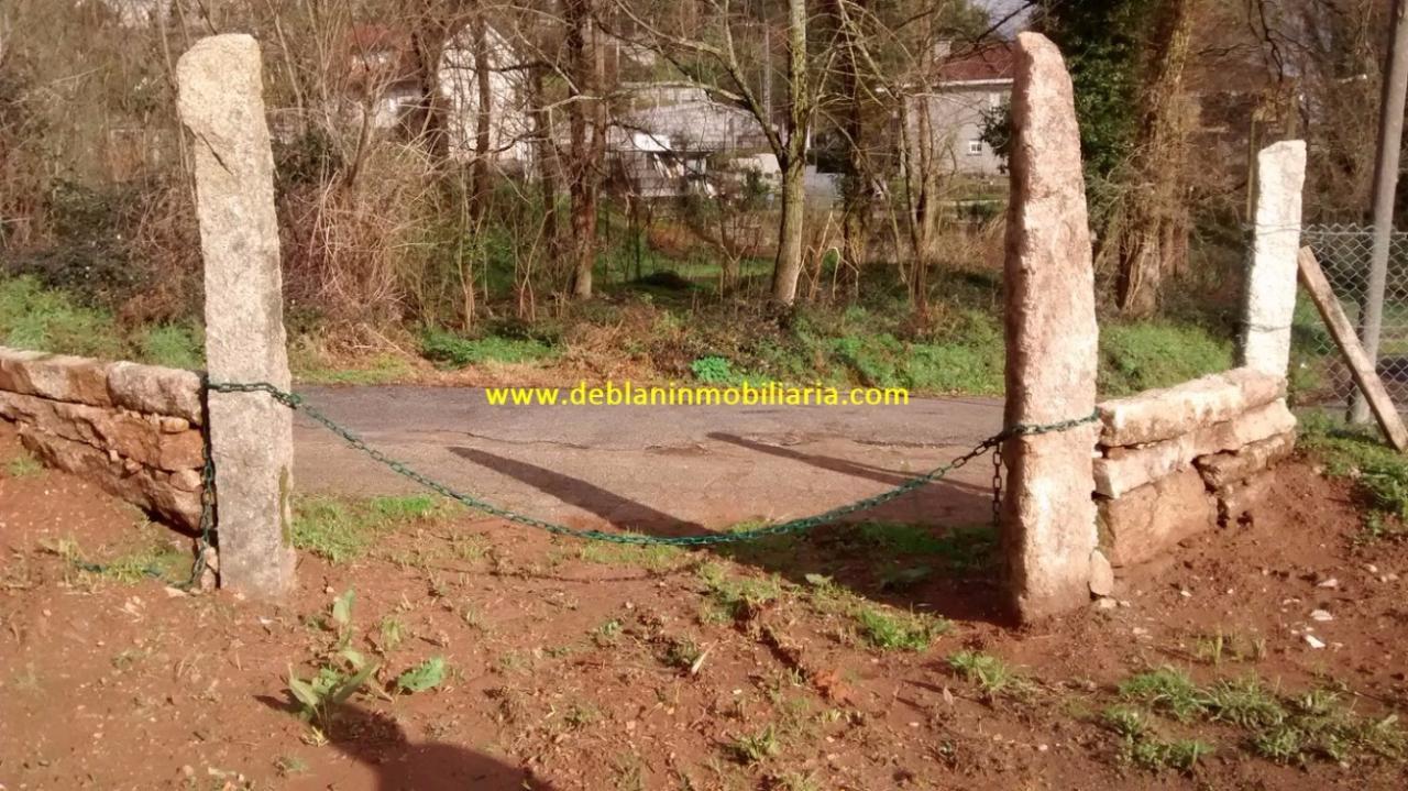 165355675600006385_16529483245 SE VENDE TERRENO EDIFICABLE DE 2.599m2, CON CASA DE PIEDRA PARA REHABILITAR EN TUI