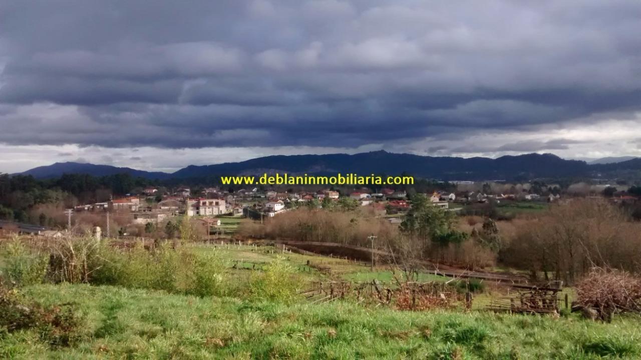 165355675800006385_16529483256 SE VENDE TERRENO EDIFICABLE DE 2.599m2, CON CASA DE PIEDRA PARA REHABILITAR EN TUI