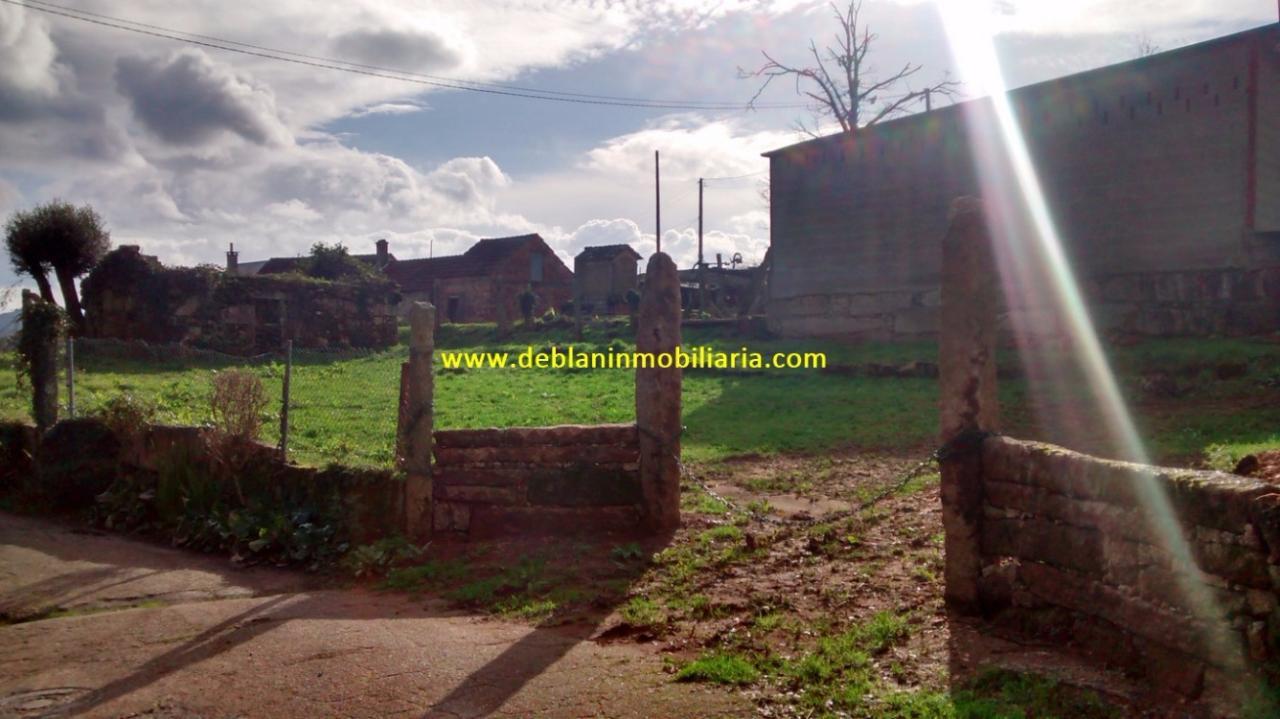 165355677300006385_16529494011 SE VENDE TERRENO EDIFICABLE DE 2.599m2, CON CASA DE PIEDRA PARA REHABILITAR EN TUI