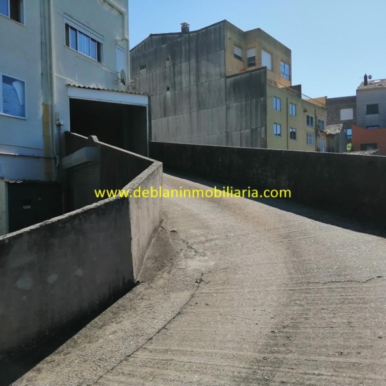 SE VENDEN PLAZAS DE GARAJE Y TRASTEROS EN EL CENTRO DE TOMIÑO
