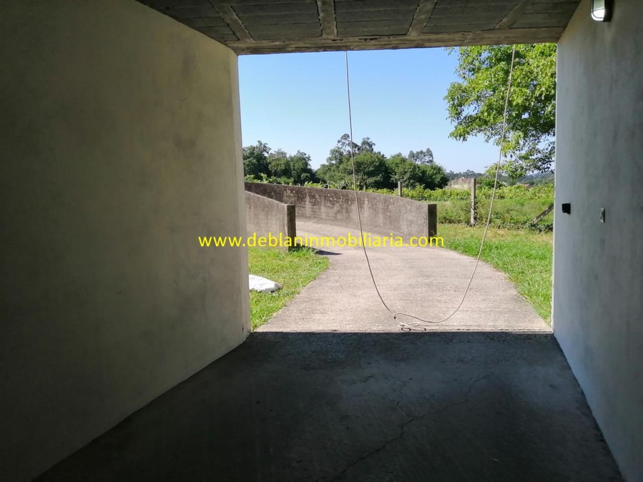 165355690000003796_16529518153 SE VENDEN PLAZAS DE GARAJE Y TRASTEROS EN EL CENTRO DE TOMIÑO