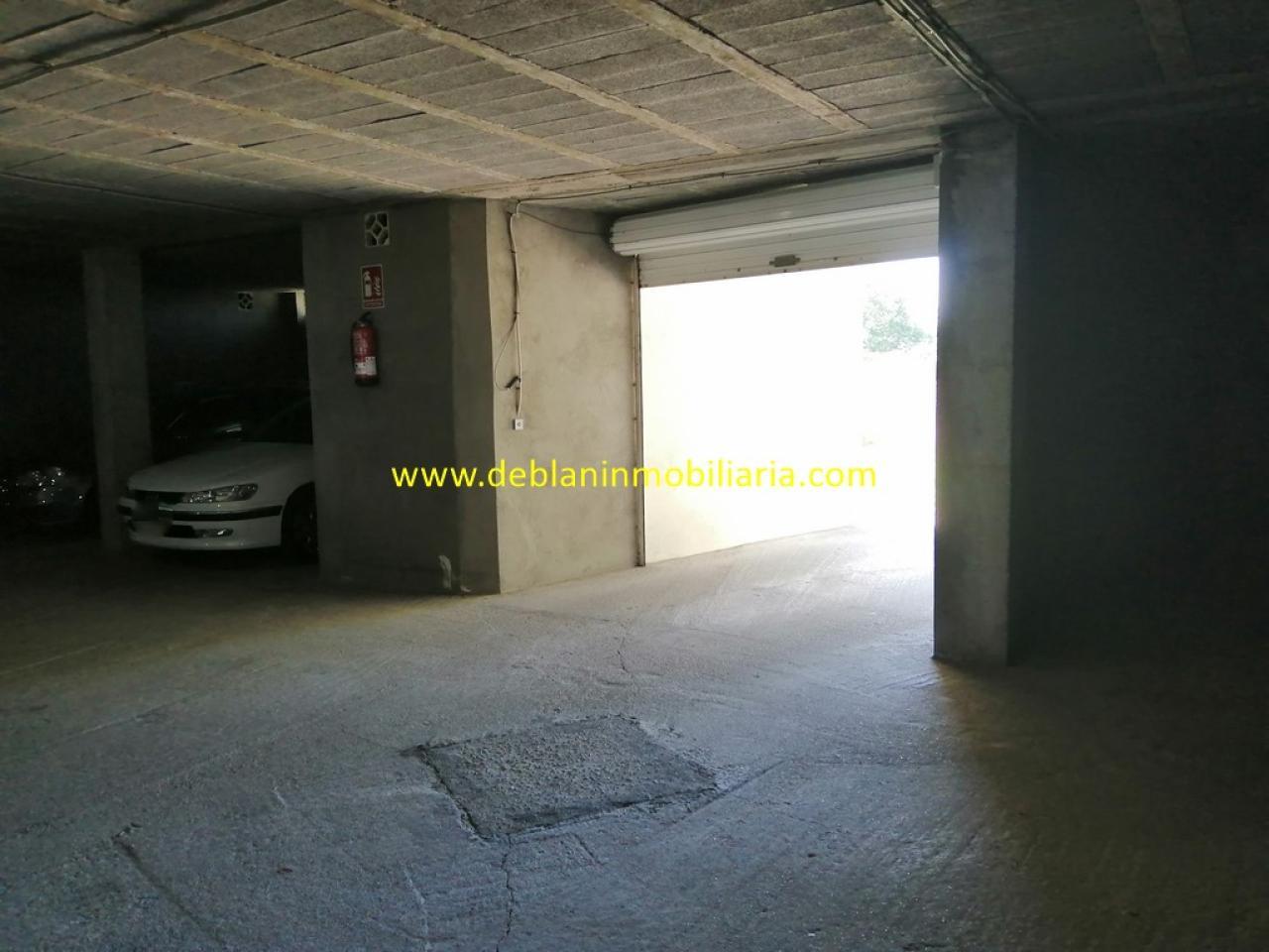 165355690200003796_16529518164 SE VENDEN PLAZAS DE GARAJE Y TRASTEROS EN EL CENTRO DE TOMIÑO