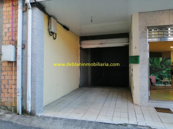 SE VENDEN PLAZAS DE GARAJE Y/O TRASTEROS EN EL CENTRO DE TOMIÑO
