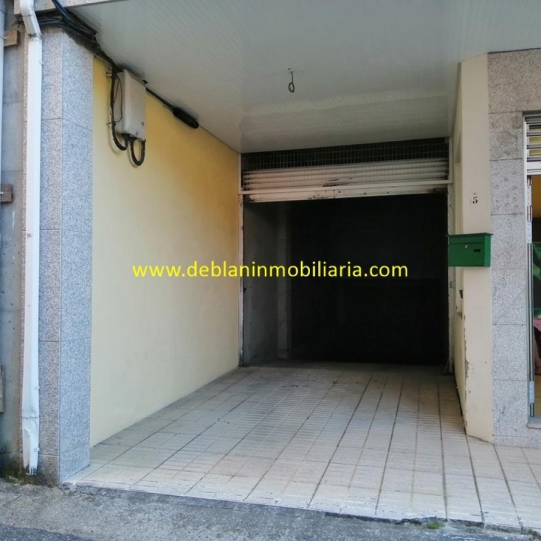SE VENDEN PLAZAS DE GARAJE Y/O TRASTEROS EN EL CENTRO DE TOMIÑO