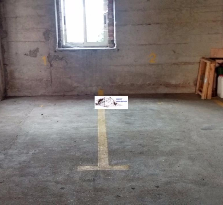 SE ALQUILAN PLAZAS DE GARAJE EN CANGAS