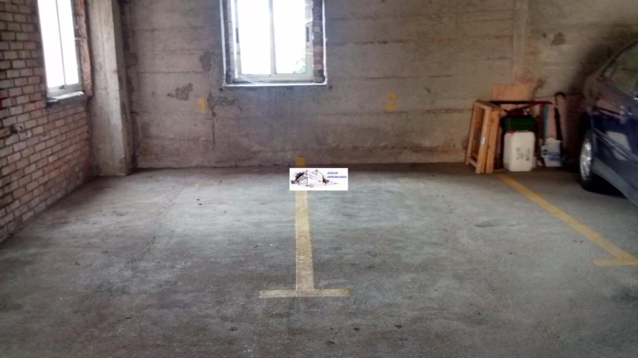 SE ALQUILAN PLAZAS DE GARAJE EN CANGAS