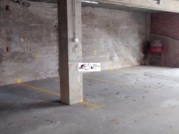 SE ALQUILAN PLAZAS DE GARAJE EN CANGAS
